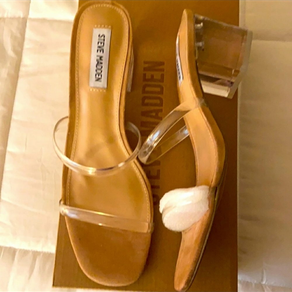 Steve Madden Clear Issy Heel size 9.5 Medium Width